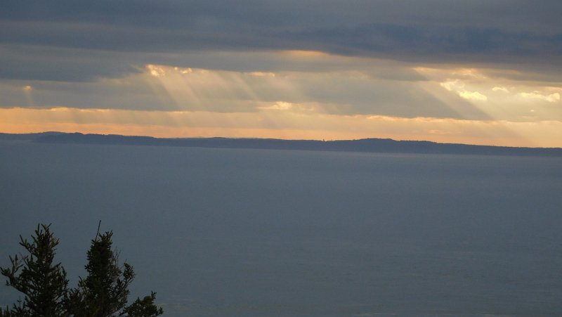 043.JPG - Pretty clouds